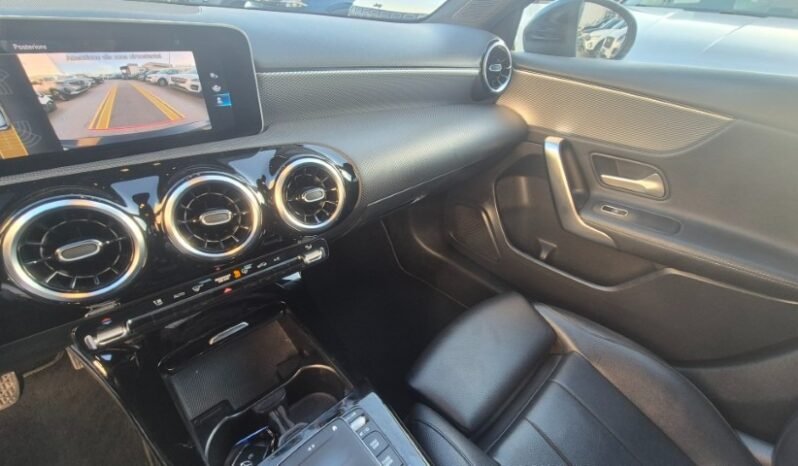 
								Mercedes A 180D 2020 completo									