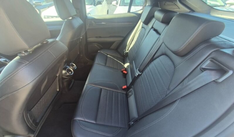 
								ALFA R. Stelvio AT8 RWD 2023 completo									