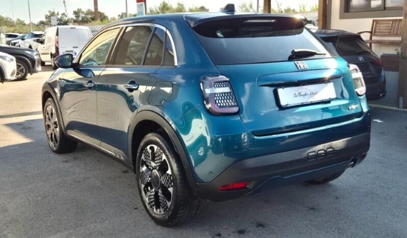 
								Fiat 600 DCT MHEV LA PRIMA 2025 completo									