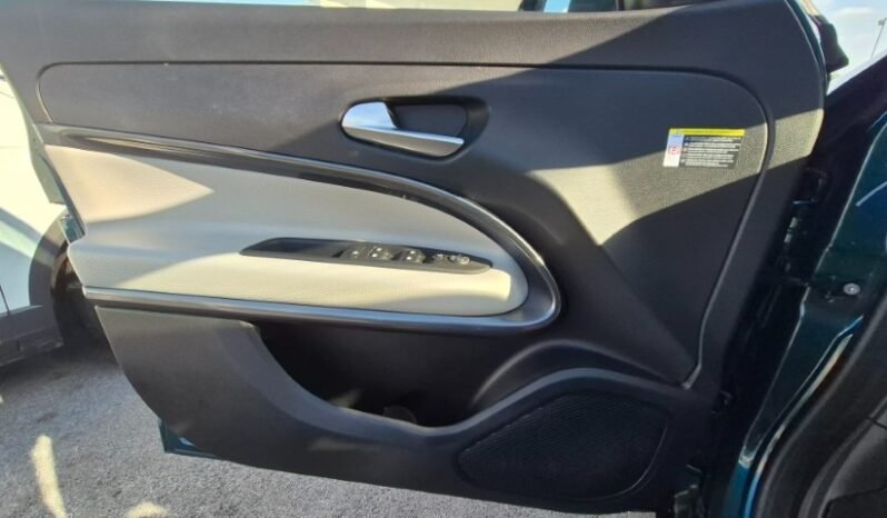 
								Fiat 600 DCT MHEV LA PRIMA 2025 completo									