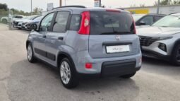 
										Fiat panda HYBRID CITY LIFE 2023 completo									