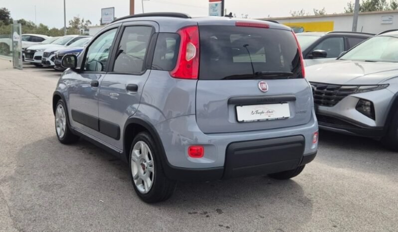 
								Fiat panda HYBRID CITY LIFE 2023 completo									
