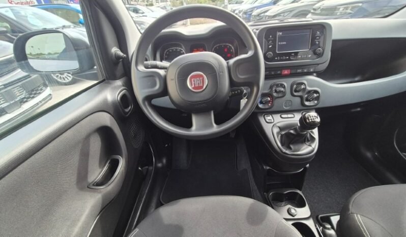 
								Fiat panda HYBRID CITY LIFE 2023 completo									