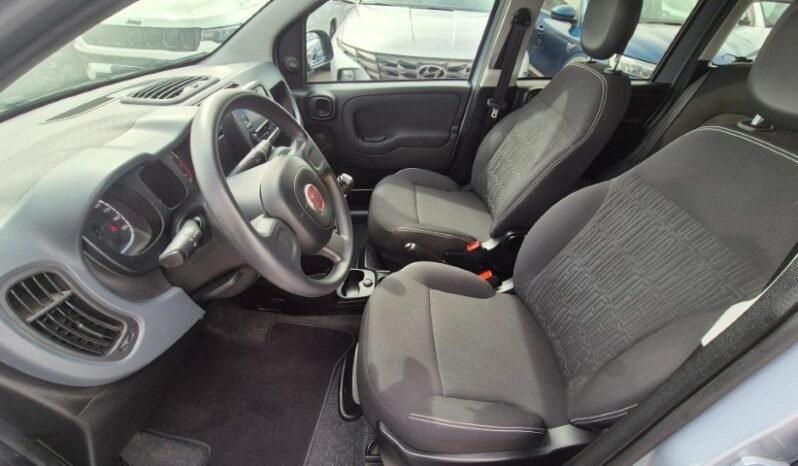 
								Fiat panda HYBRID CITY LIFE 2023 completo									