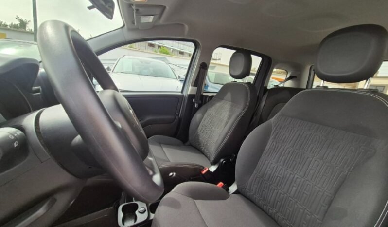 
								Fiat panda HYBRID CITY LIFE 2023 completo									