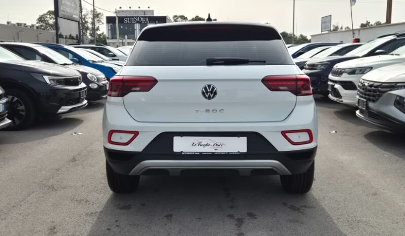 
								Volkswagen T-ROC TSI LIFE 2023 completo									