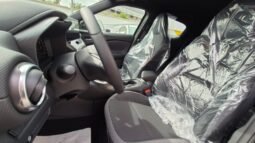 
										Nissan JUKE DIG-T N-CONNECTA 2025 completo									