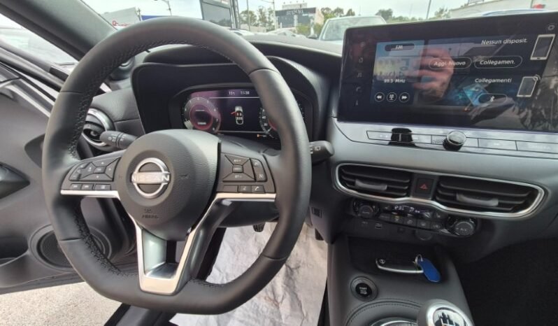 
								Nissan JUKE DIG-T N-CONNECTA 2025 completo									