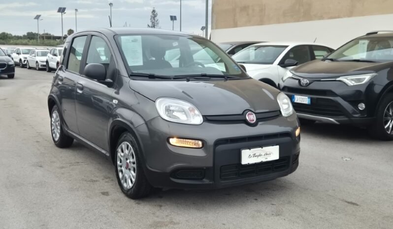 
								Fiat panda HYBRID CITY LIFE 2023 completo									