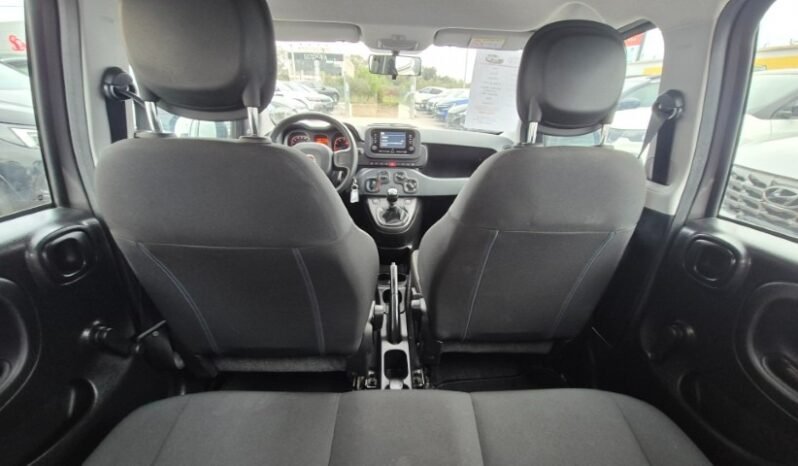 
								Fiat panda HYBRID CITY LIFE 2023 completo									