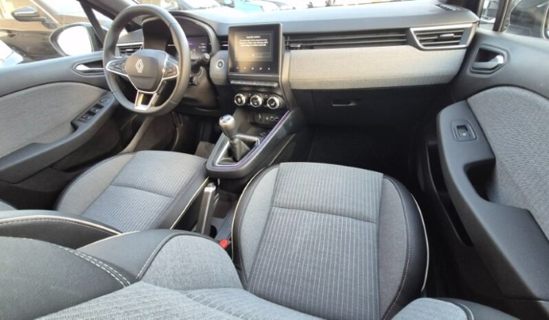 
								Renault CLIO TCE TECHNO 2025 completo									