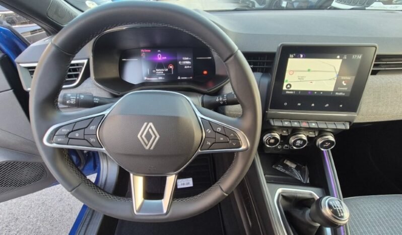 
								Renault CLIO TCE TECHNO 2025 completo									