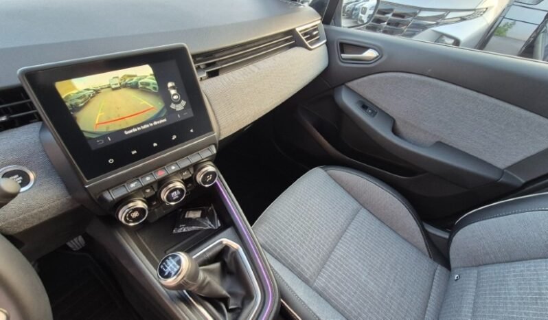 
								Renault CLIO TCE TECHNO 2025 completo									