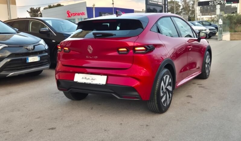 
								NEW RENAULT CLIO TCE EVOLUTION 2026 completo									