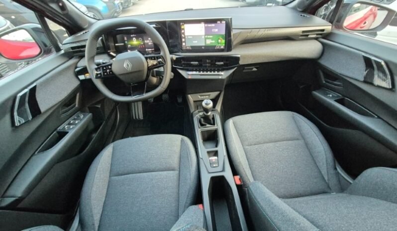 
								NEW RENAULT CLIO TCE EVOLUTION 2026 completo									