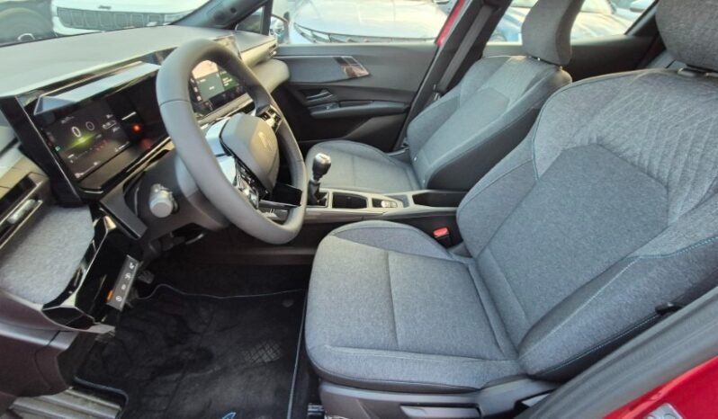 
								NEW RENAULT CLIO TCE EVOLUTION 2026 completo									