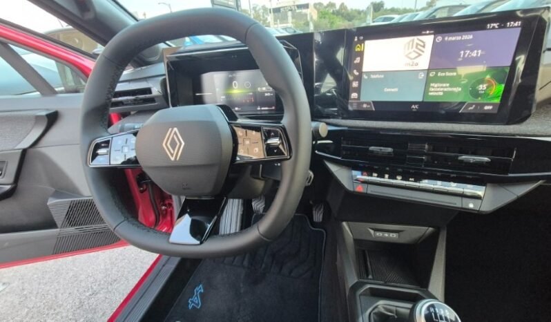 
								NEW RENAULT CLIO TCE EVOLUTION 2026 completo									