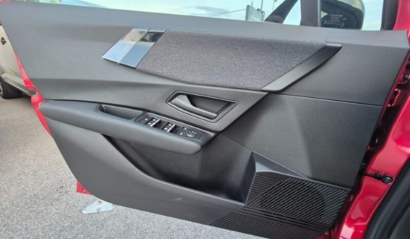 
								NEW RENAULT CLIO TCE EVOLUTION 2026 completo									