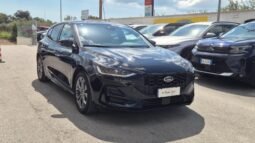 
										Ford Focus ECOBOOST HYBRID ST-LINE 2024 completo									