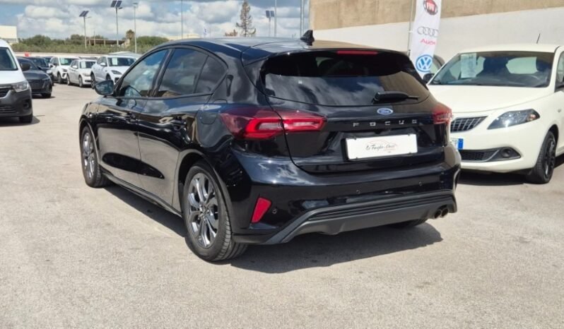 
								Ford Focus ECOBOOST HYBRID ST-LINE 2024 completo									
