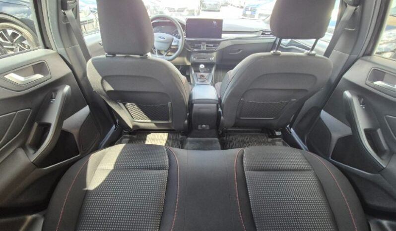 
								Ford Focus ECOBOOST HYBRID ST-LINE 2024 completo									