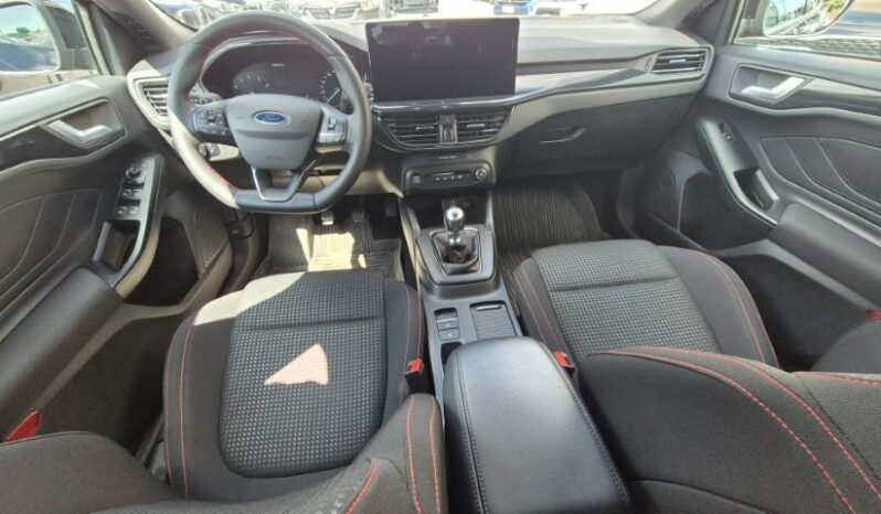 
								Ford Focus ECOBOOST HYBRID ST-LINE 2024 completo									