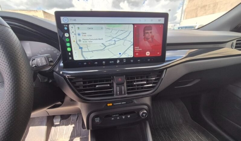 
								Ford Focus ECOBOOST HYBRID ST-LINE 2024 completo									