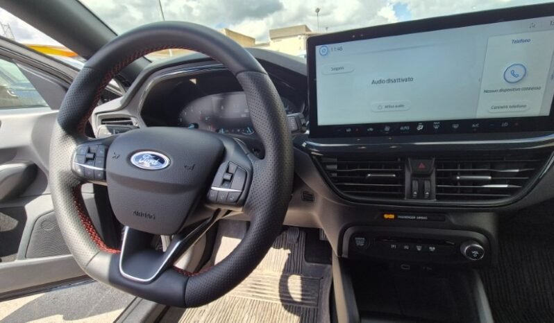 
								Ford Focus ECOBOOST HYBRID ST-LINE 2024 completo									