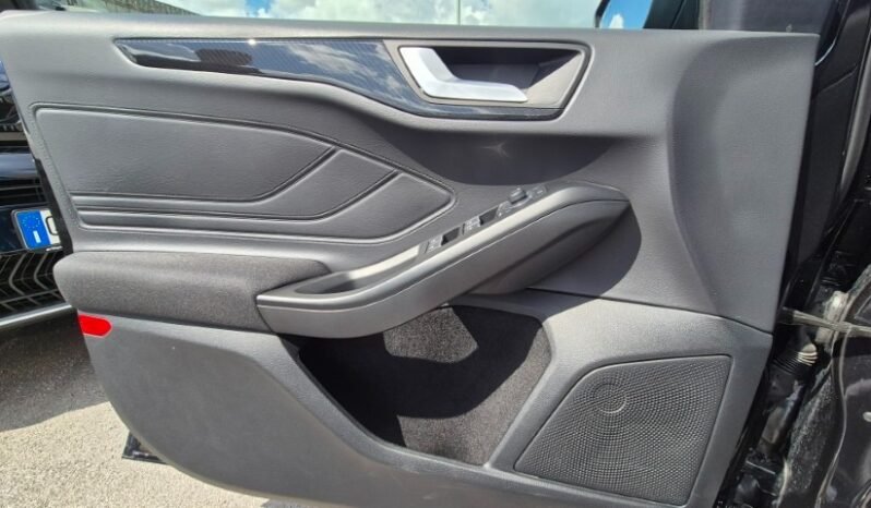 
								Ford Focus ECOBOOST HYBRID ST-LINE 2024 completo									