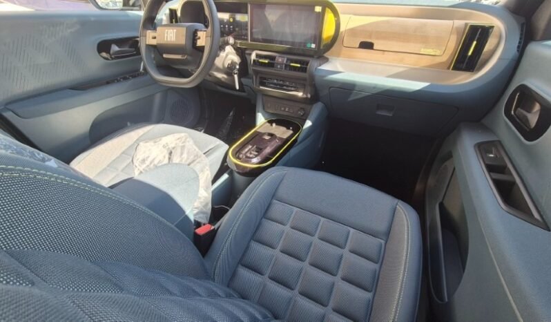 
								Fiat GRANDE PANDA HYBRID LA PRIMA 2025 completo									