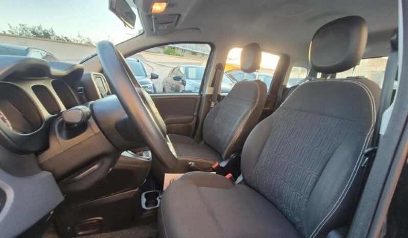 
								Fiat panda HYBRID 2023 completo									