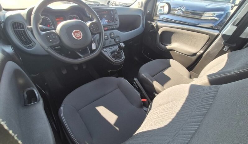 
								Fiat panda HYBRID 2023 completo									