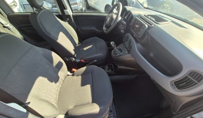 
								Fiat panda HYBRID 2023 completo									