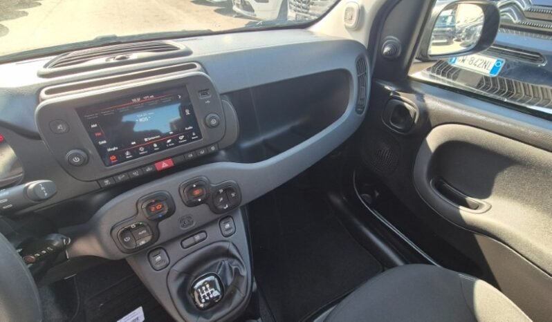 
								Fiat panda HYBRID 2023 completo									