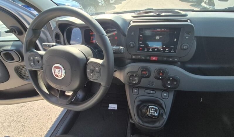 
								Fiat panda HYBRID 2023 completo									