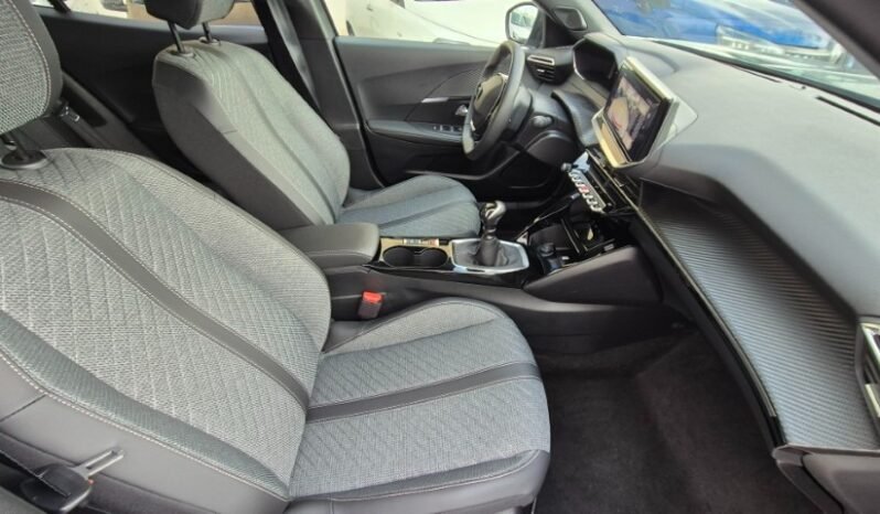 
								Peugeot 2008 ALLURE PACK 2025 completo									