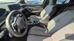 
										Peugeot 2008 ALLURE 2025 completo									