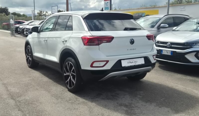 
								Volkswagen T-ROC TSI LIFE 2023 completo									