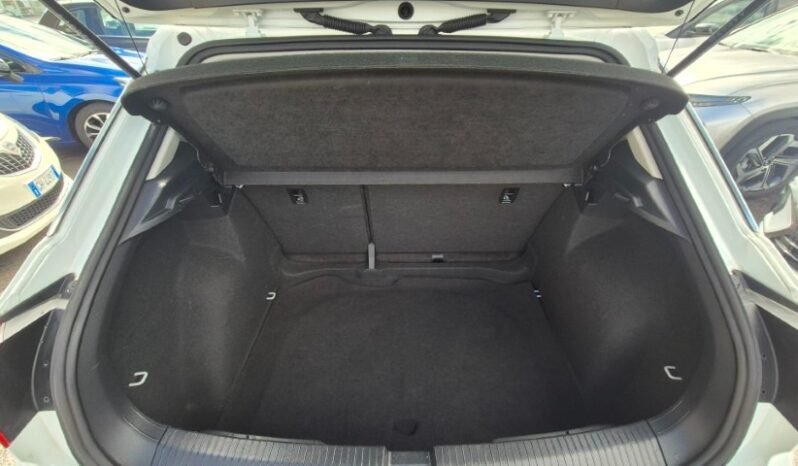 
								Volkswagen T-ROC TSI LIFE 2023 completo									