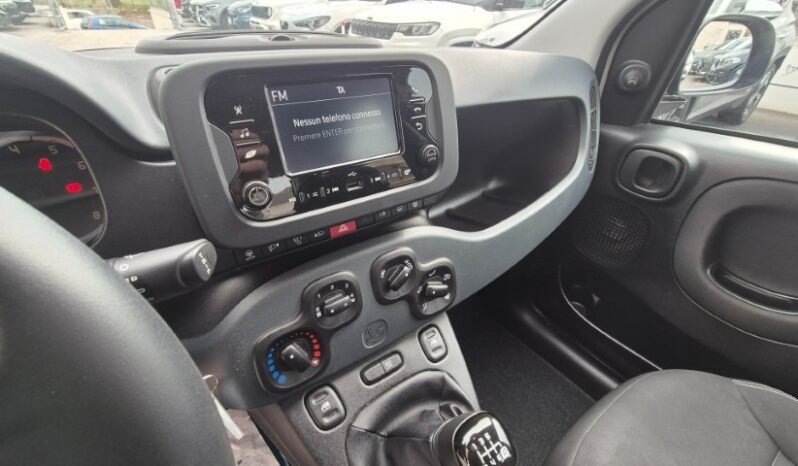
								Fiat panda HYBRID 2023 completo									