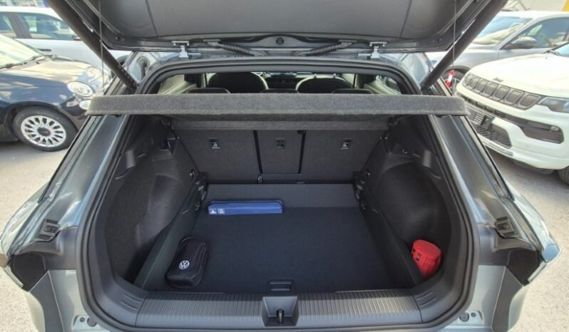 
								Volkswagen T-ROC ACT DSG STYLE 2026 completo									