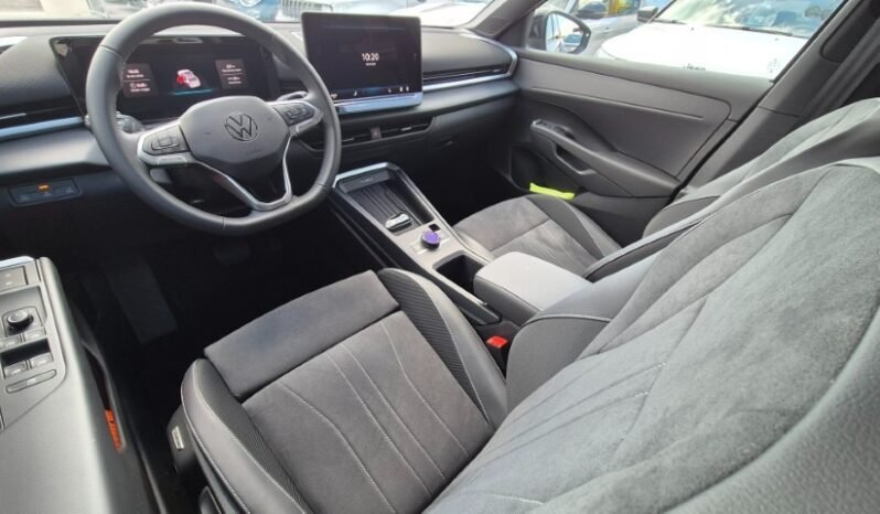 
								Volkswagen T-ROC ACT DSG STYLE 2026 completo									