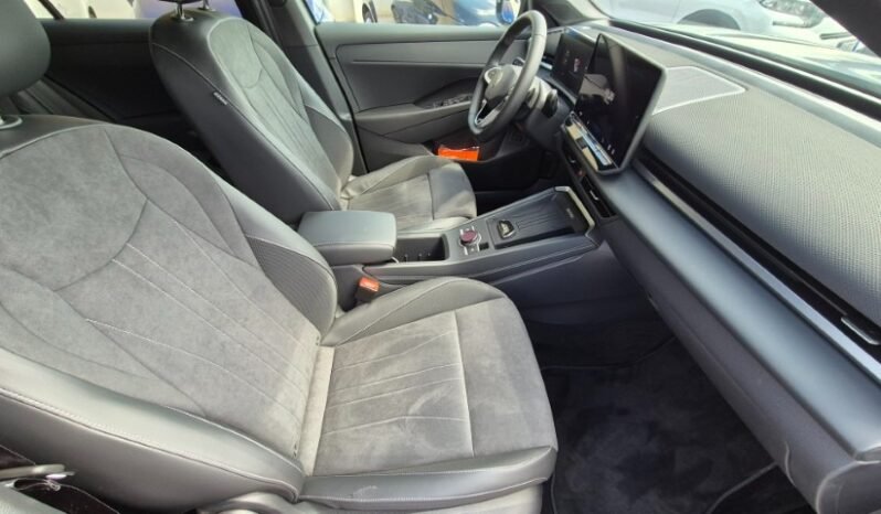 
								Volkswagen T-ROC ACT DSG STYLE 2026 completo									