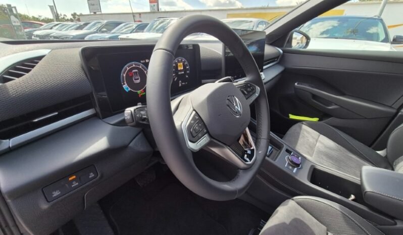 
								Volkswagen T-ROC ACT DSG STYLE 2026 completo									