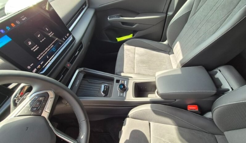 
								Volkswagen T-ROC ACT DSG STYLE 2026 completo									