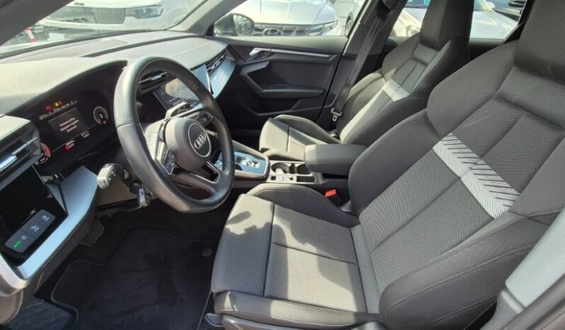 
								Audi A3 SPB 35 TDI S-LINE 2024 completo									