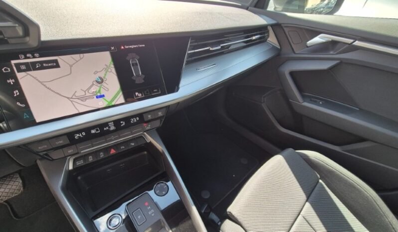 
								Audi A3 SPB 35 TDI S-LINE 2024 completo									