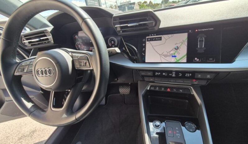 
								Audi A3 SPB 35 TDI S-LINE 2024 completo									