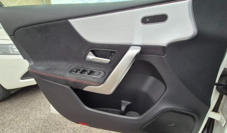 
								Mercedes A 200 D PREMIUM (AMG) 2019 completo									