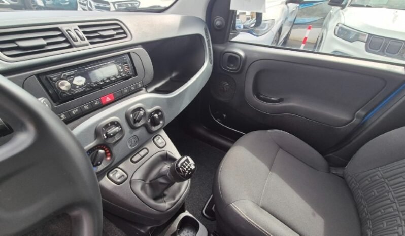 
								Fiat panda HYBRID 2024 completo									